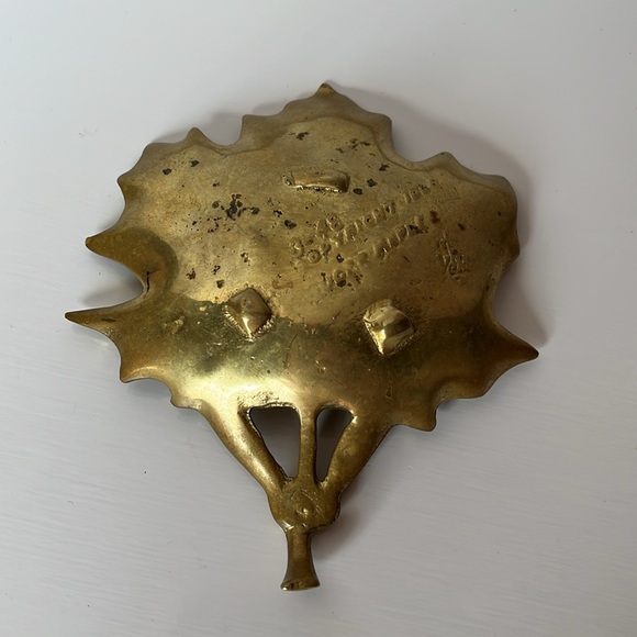 Vintage Virginia Metalcrafters Sugar Maple Leaf Brass Trinket Dish 3-48 1950 - Picture 2 of 11